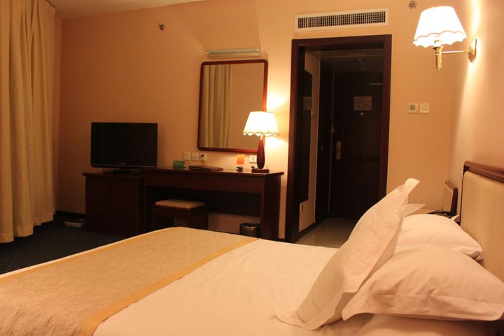 Room 7 of 24