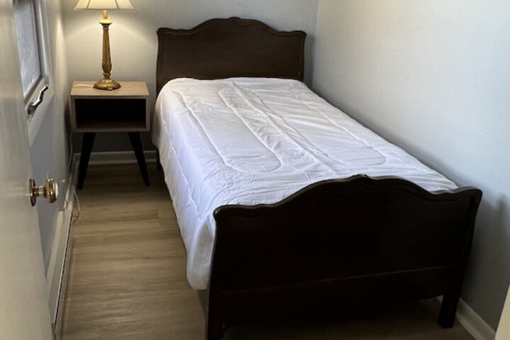 Room 23 of 205