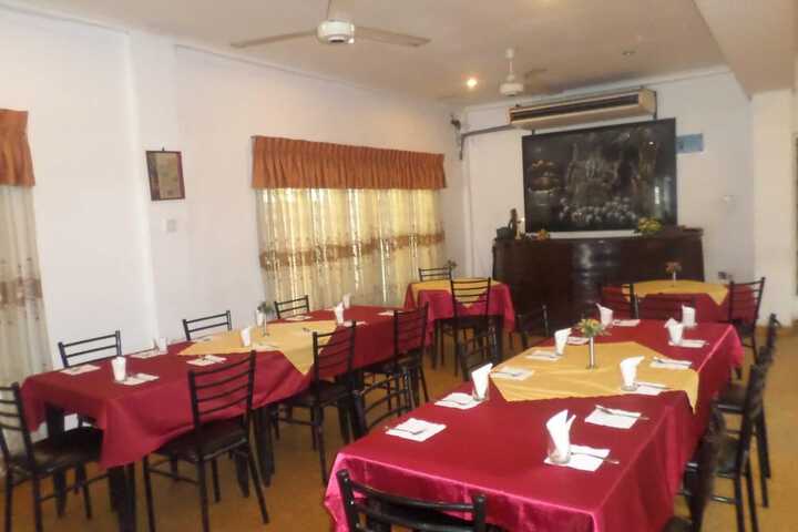 Dining Photos