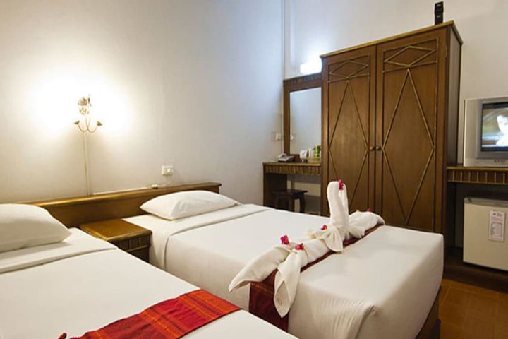 Room 10 of 52