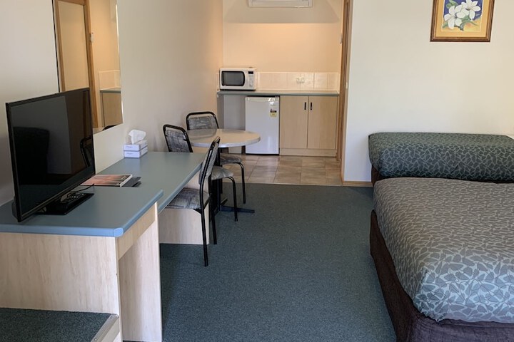 Room 9 of 29