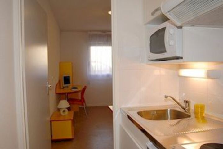 Room 8 of 13