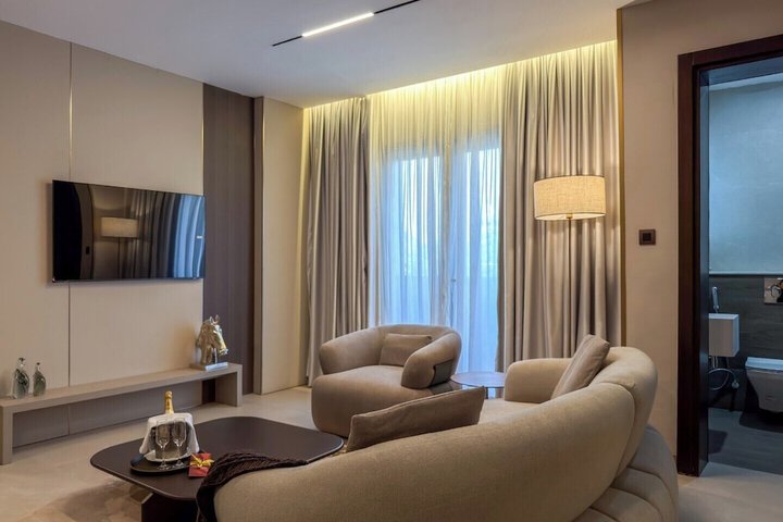 Room 73 of 179