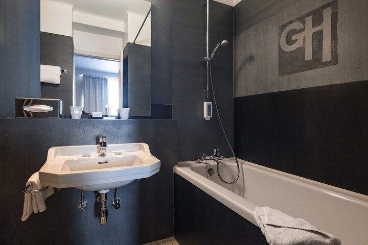 Bathroom Interior Photo