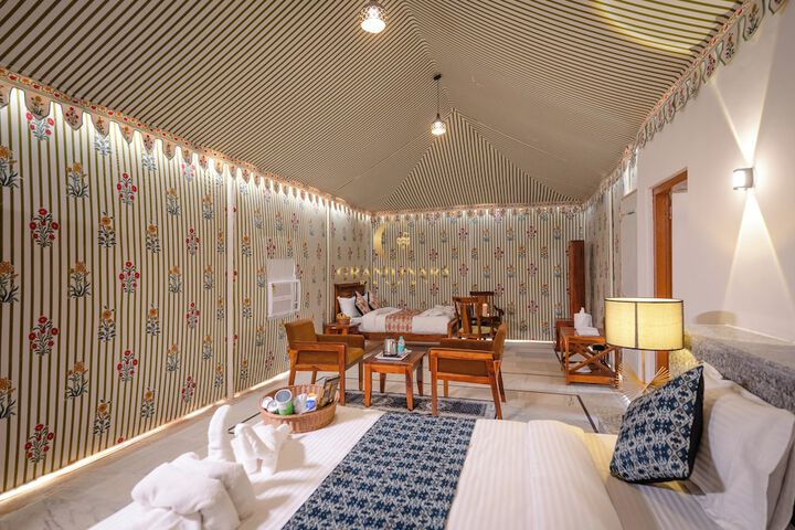 Room 15 of 49