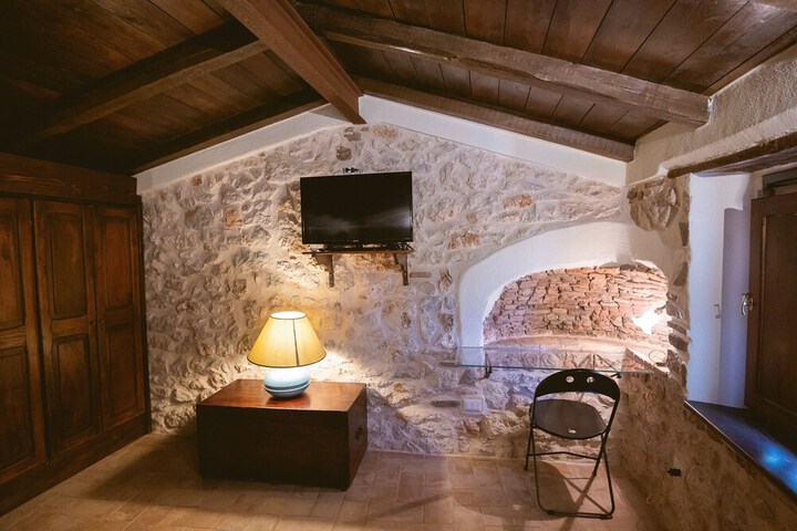 Room 15 of 115