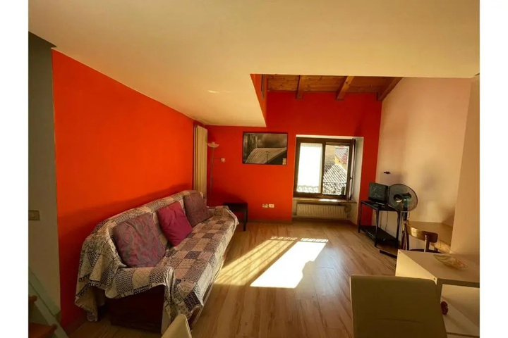 Room 2 of 16