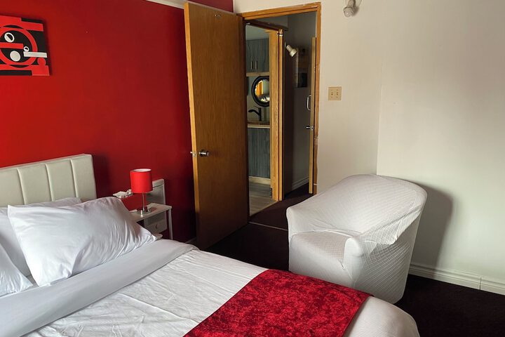 Room 51 of 167