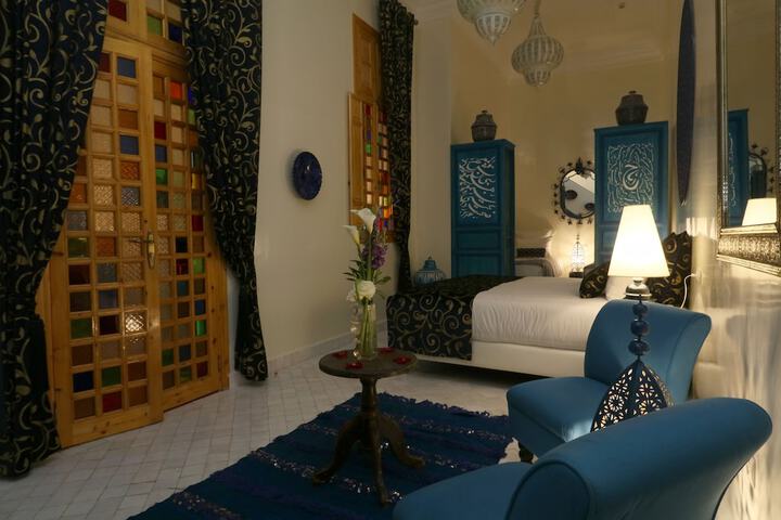 Room 5 of 129