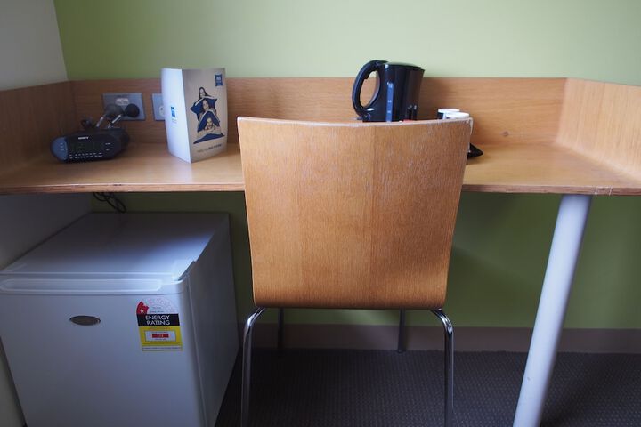 Room 6 of 44