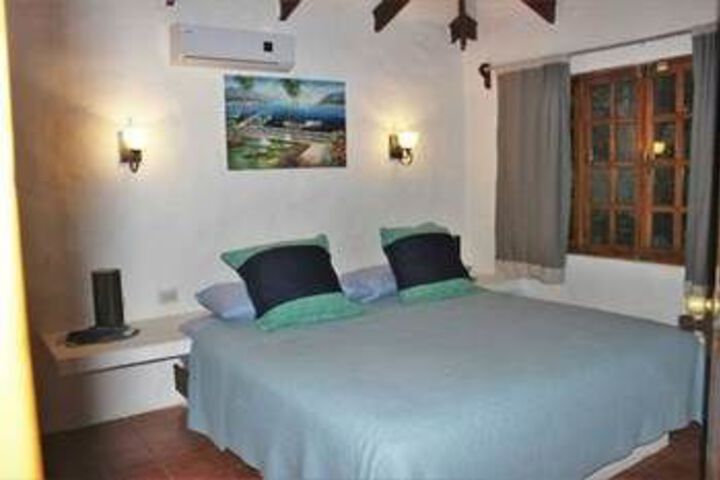 Room 43 of 163