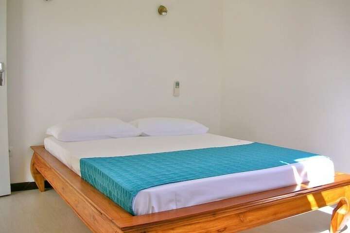 Room 5 of 13
