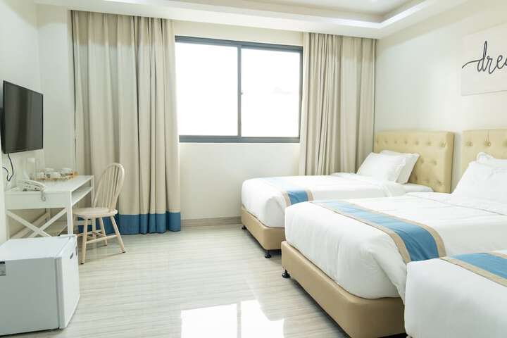 Room 53 of 62