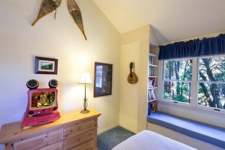 Room 5 of 31