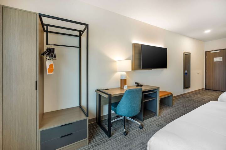 Room 15 of 29