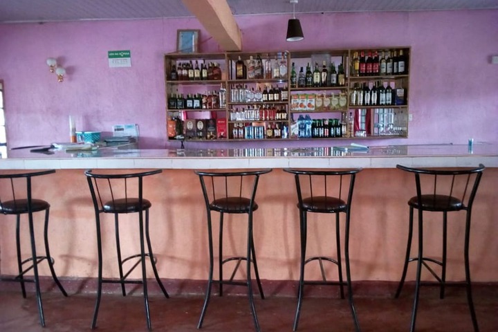 Lounge 14 of 20