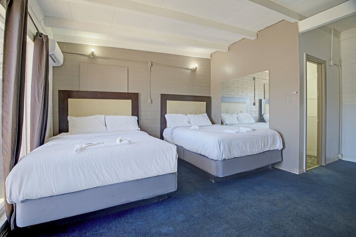 Room 14 of 64
