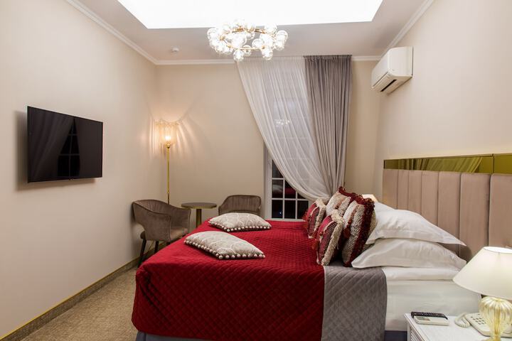 Room 16 of 57