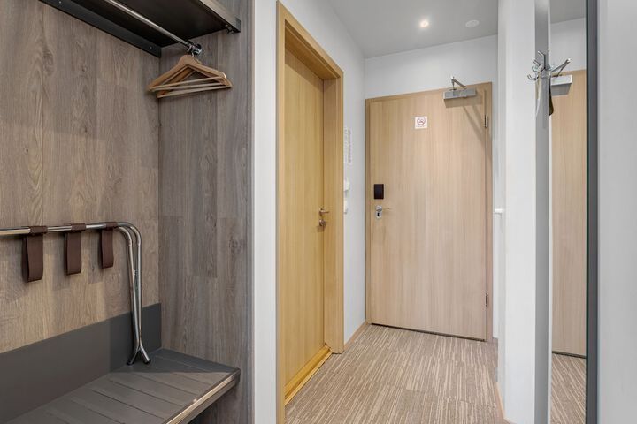 Room 16 of 78