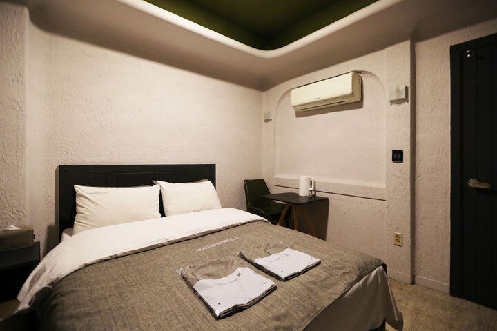 Room 20 of 44