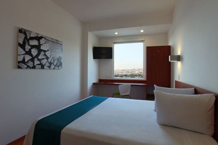 Room 12 of 46