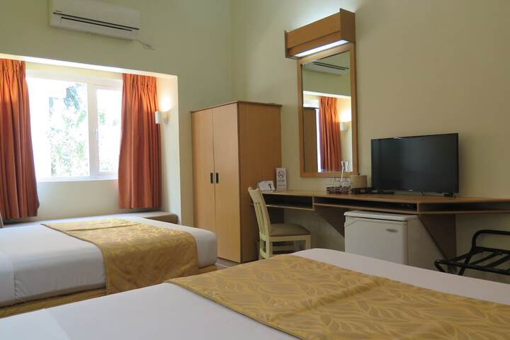 Room 16 of 37