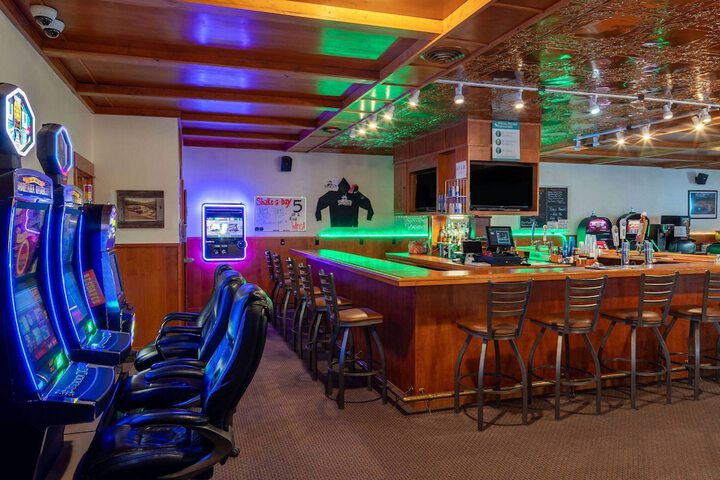 Entertainment 28 of 36