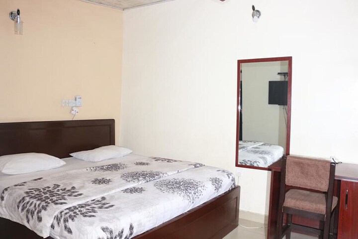 Room 5 of 21