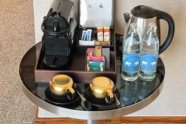 Breakfast/Coffee Service 50 of 129
