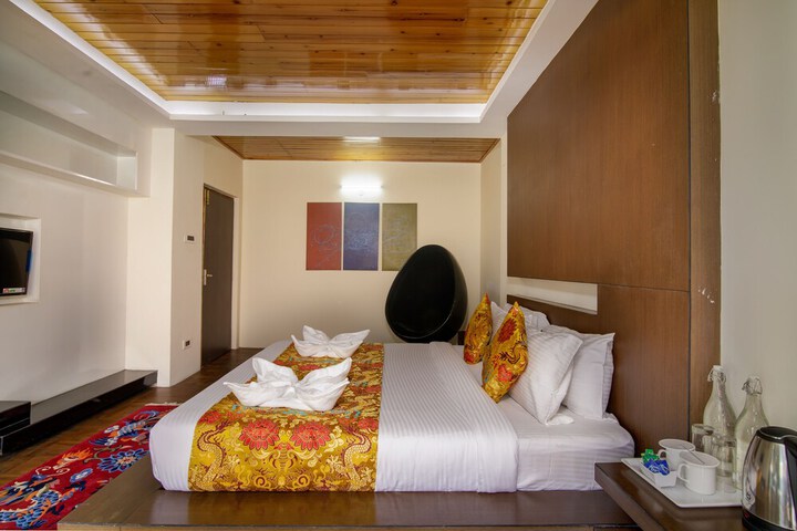 Room 14 of 60
