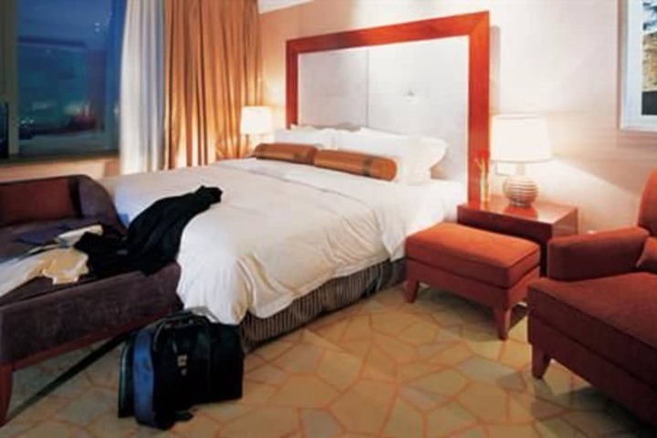 Room 5 of 32