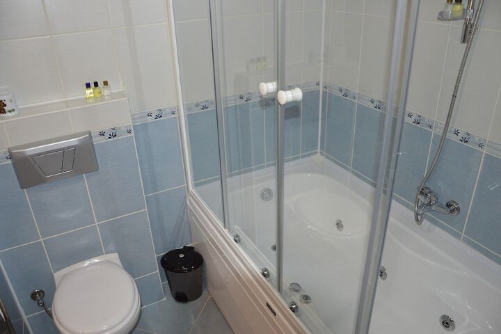 Jetted tub