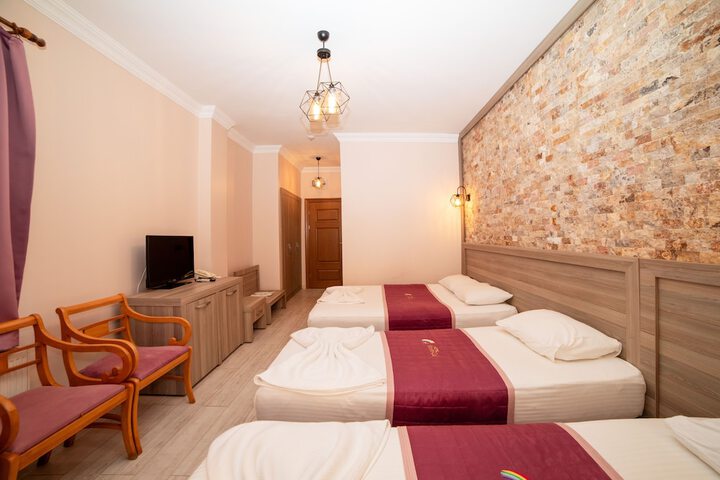 Room 10 of 48