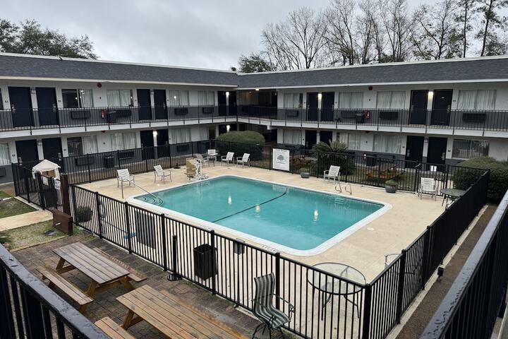 BBQ/picnic area