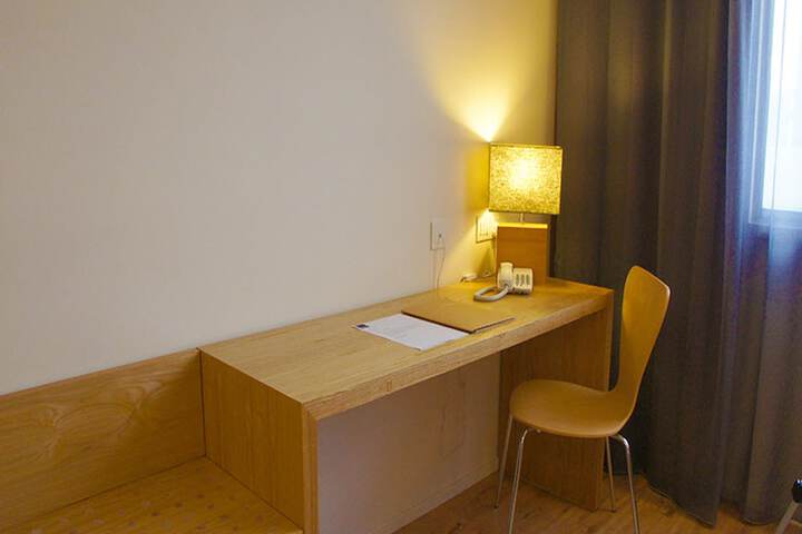 Room 8 of 35