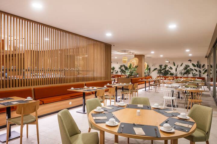 Dining 81 of 108