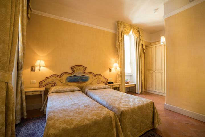 Room 49 of 169