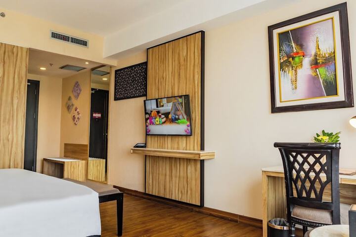 Room 15 of 235
