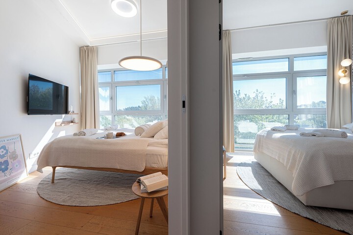 Room 44 of 174