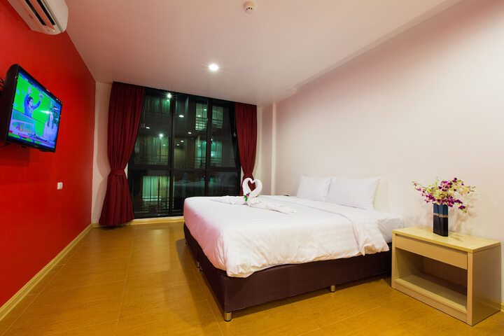 Room 7 of 74
