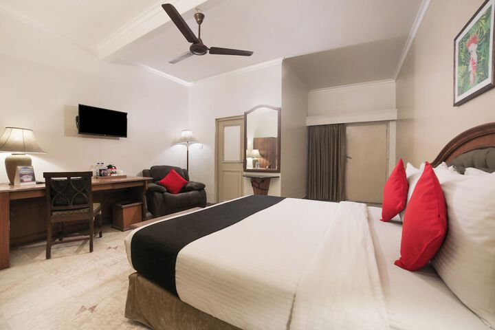 Room 15 of 30