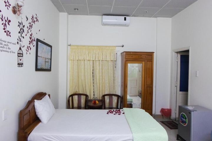 Room 17 of 37
