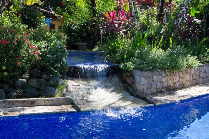 Pool 57 of 68