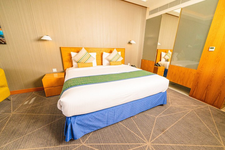 Room 12 of 46