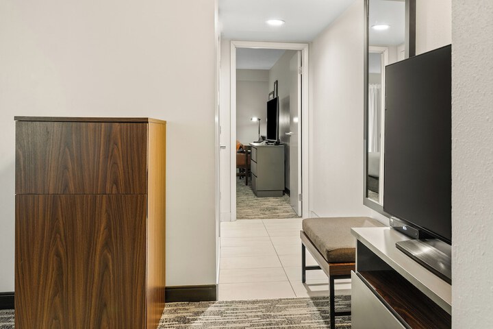 Room 8 of 49