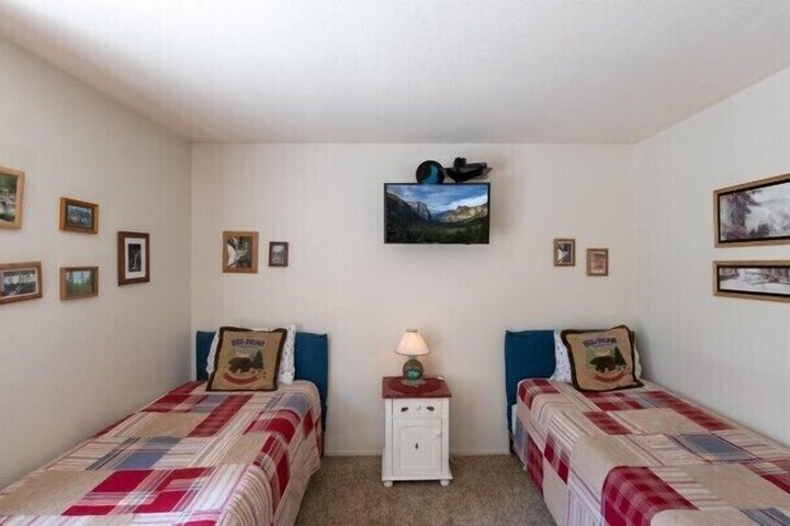 Room 10 of 31