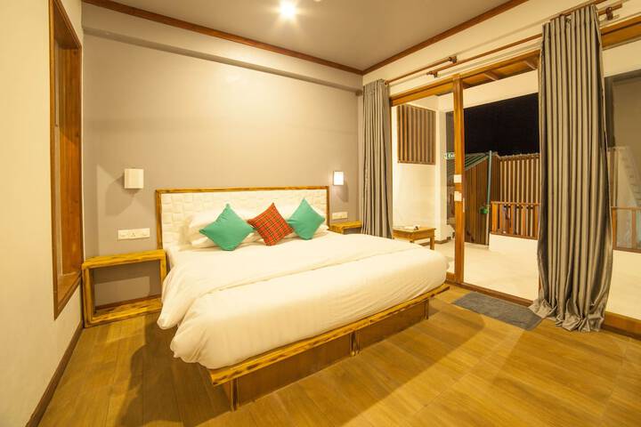 Room 2 of 56