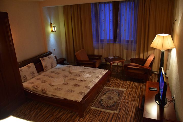 Room 14 of 84