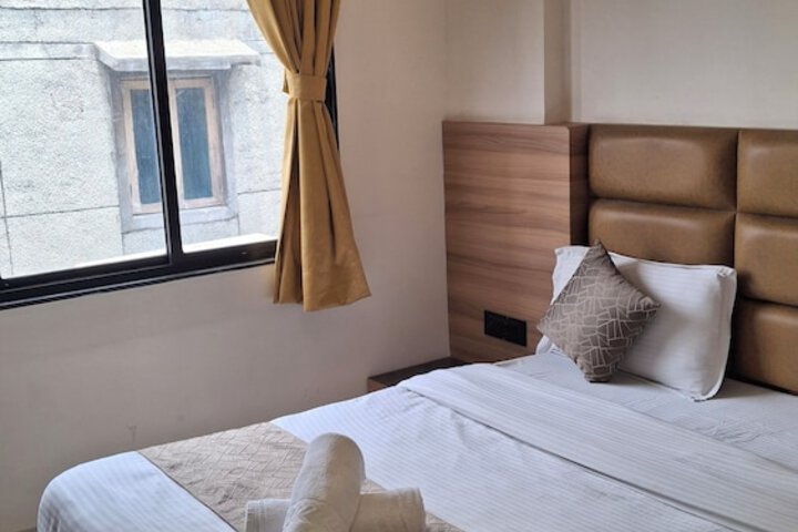 Room 21 of 33