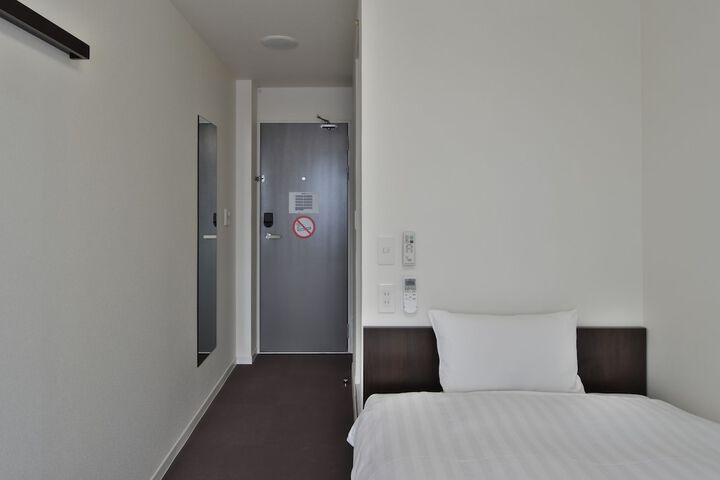 Room 7 of 58